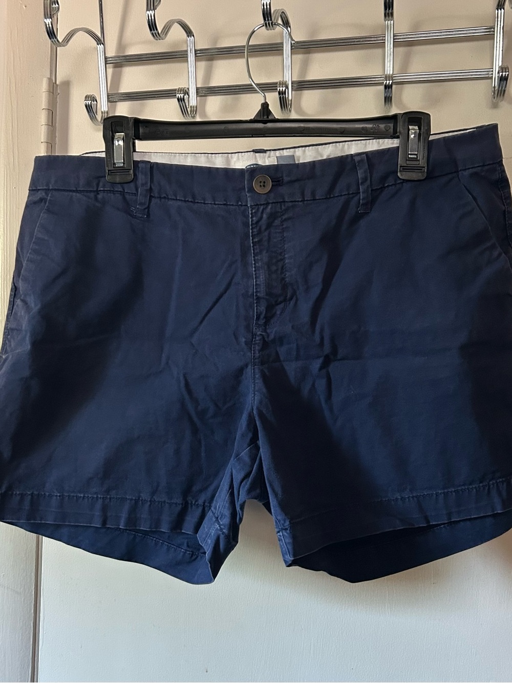 Old Navy Navy Flat-Front Men's Chino Shorts